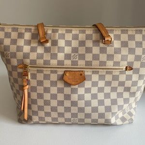 Louis Vuitton shoulder bag